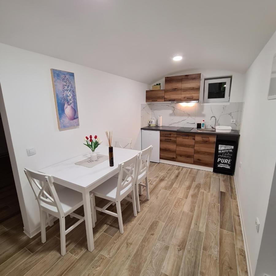 Apartment Dinlux Maribor Exterior photo
