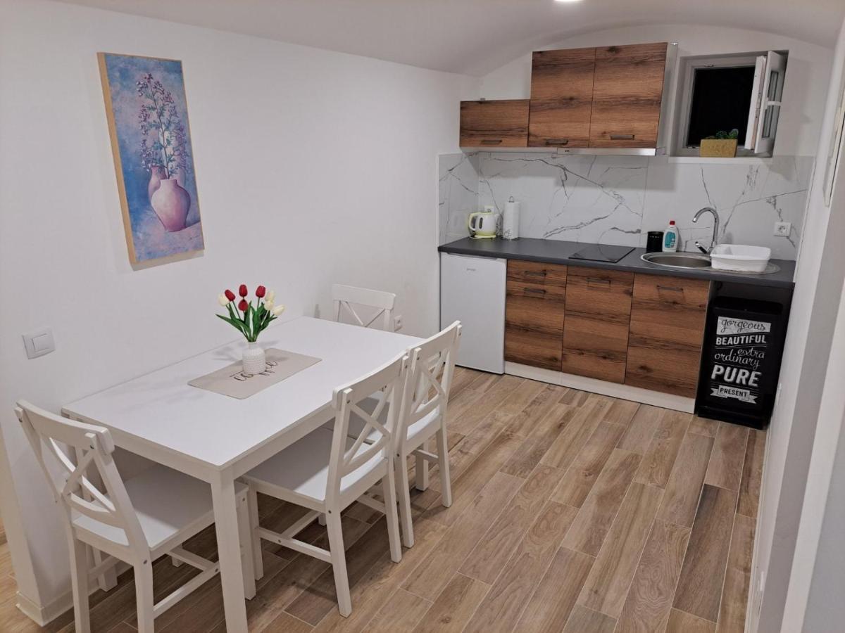 Apartment Dinlux Maribor Exterior photo