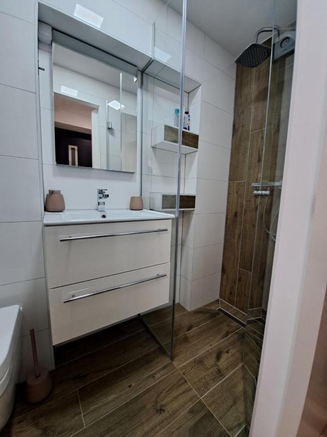Apartment Dinlux Maribor Exterior photo